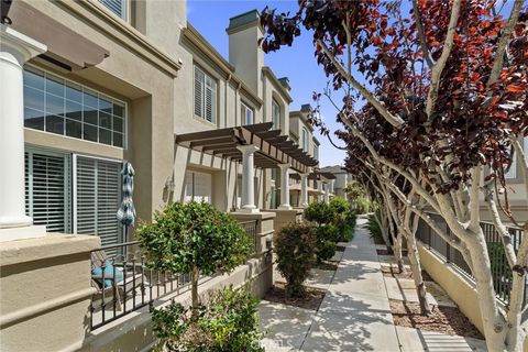 Photo of 19271 Surfwave Drive Dr, Huntington Beach, CA 92648 (MLS # OC25191638)