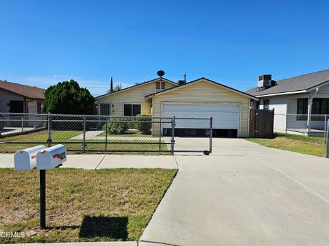 Photo of 420 E B Street, Colton, CA 92324 (MLS # P1-29015)