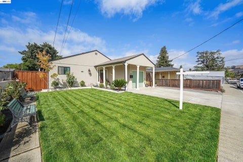 Photo of 31967 Albany St ST, Hayward, CA 94544 (MLS # 41148631)