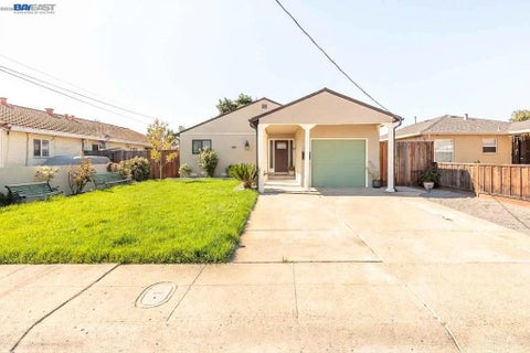 Photo of 31967 Albany St ST, Hayward, CA 94544 (MLS # 41148631)
