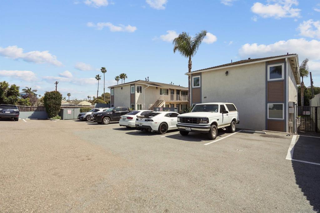481 Palm Ave