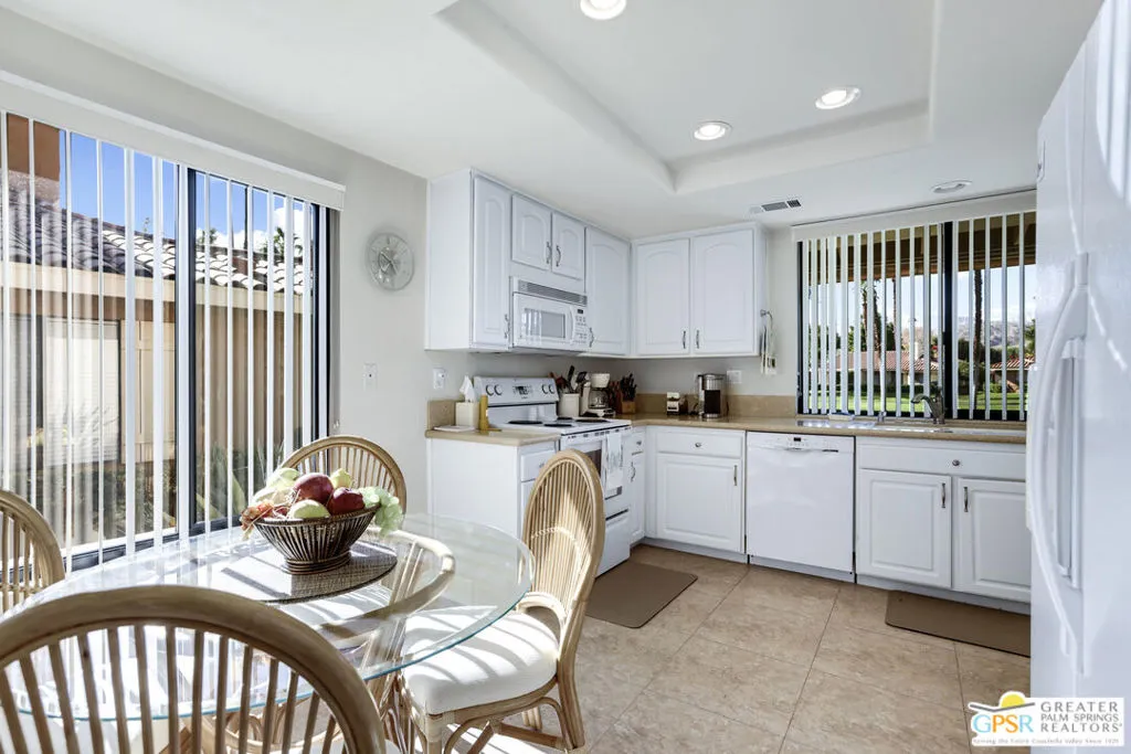 Palm Desert, California 92260, United States, 3 Bedrooms Bedrooms, ,2 BathroomsBathrooms,Residential,Active,142462