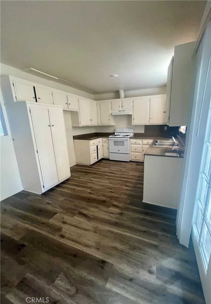 1041 Whittier Avenue