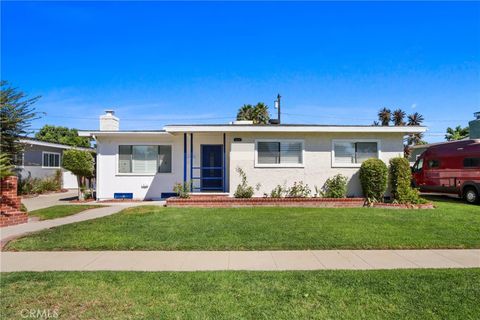 Photo of 2690 Senasac Ave, Long Beach, CA 90815 (MLS # WS26021986)