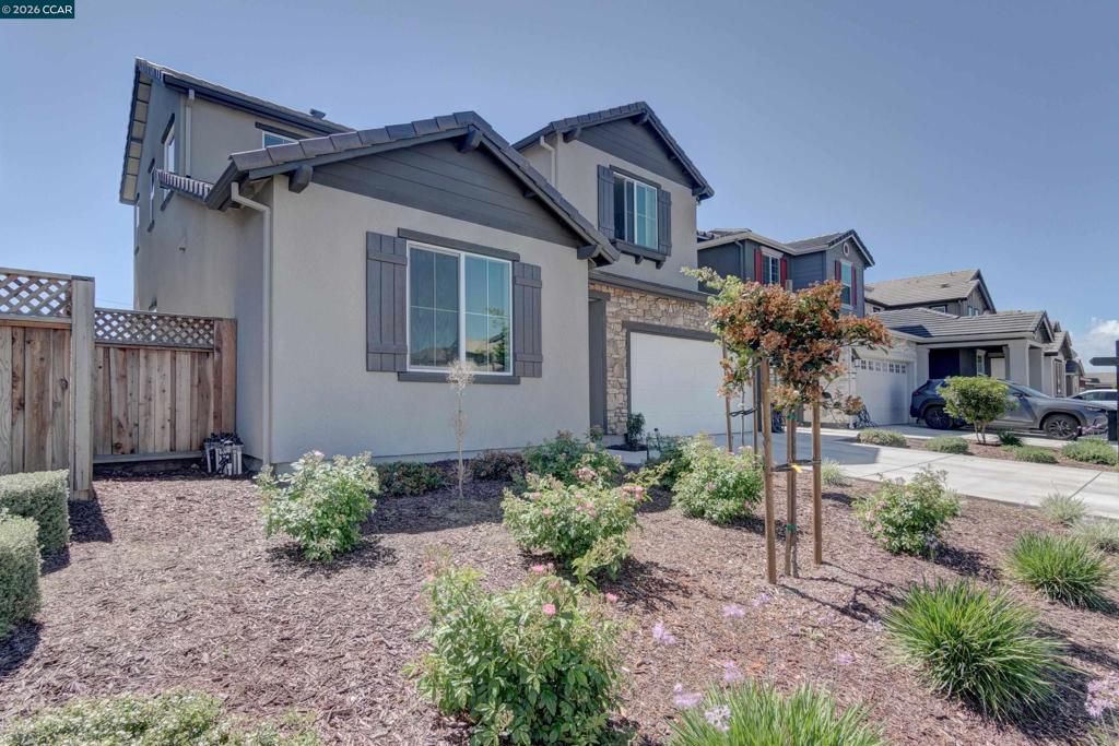 Photo of 281 Cinnabar Way, Oakley, CA 94561 (MLS # 41130324)