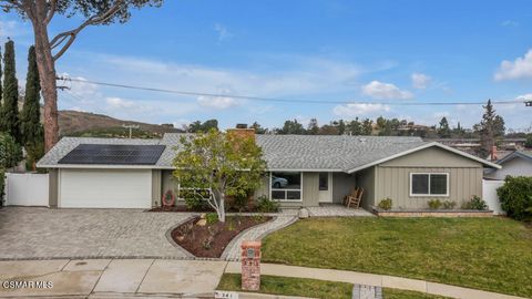 Photo of 341 Somerset Circle, Thousand Oaks, CA 91360 (MLS # 224000582)
