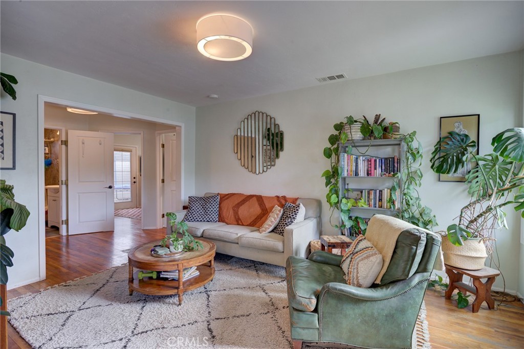350 Castaic