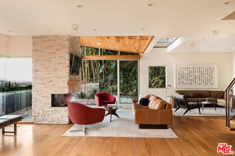 Photo of 1625 N Crescent Heights Boulevard, Los Angeles, CA 90069 (MLS # 26994995)