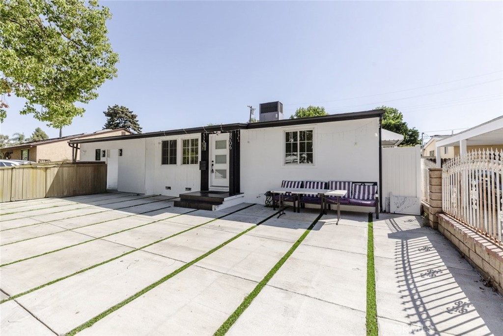 Welcome to this charming 2 bedroom, 1 bathroom ADU located at 8206 Cantaloupe Ave in Panorama City, offering approximately 900 sq ft of comfortable living space. This well-maintained unit features a fully equipped kitchen with a gas stove, refrigerator, and in-unit washer and dryer. Enjoy your own private backyard for relaxing or entertaining, plus a cozy front seating area perfect for morning coffee. With 4-5 dedicated parking spots, convenience is never an issue. Situated in a quiet residential neighborhood with easy access to local shops, dining, and transportation, this ADU combines privacy, comfort, and accessibility.