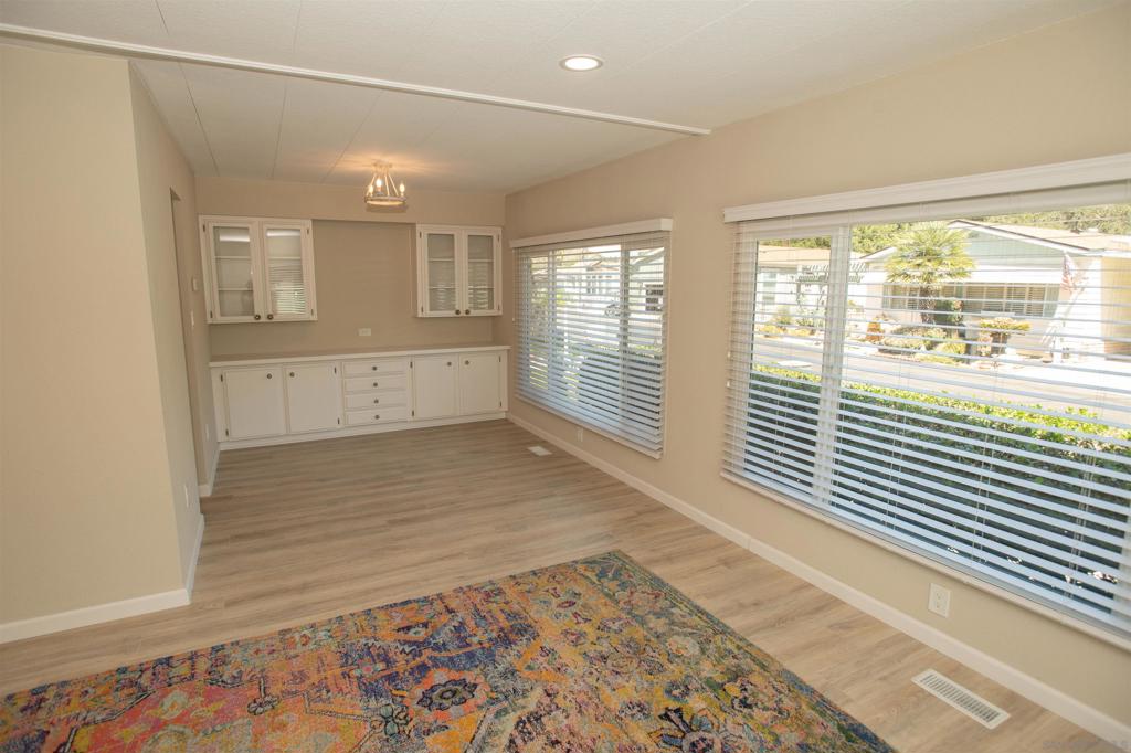 8975 Lawrence Welk Dr 52