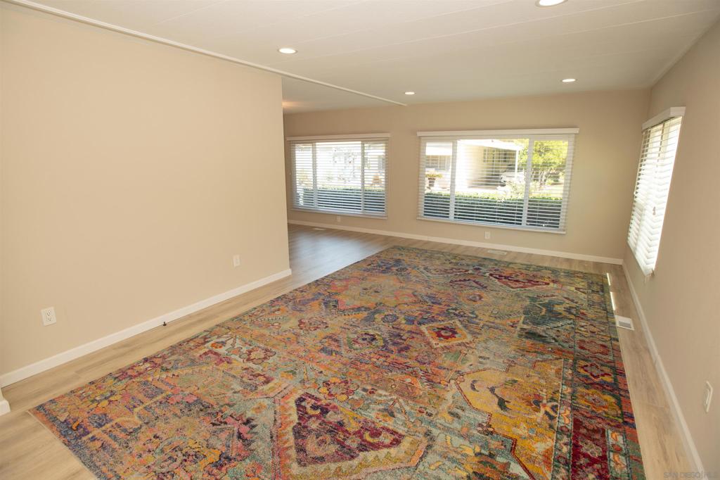 8975 Lawrence Welk Dr 52