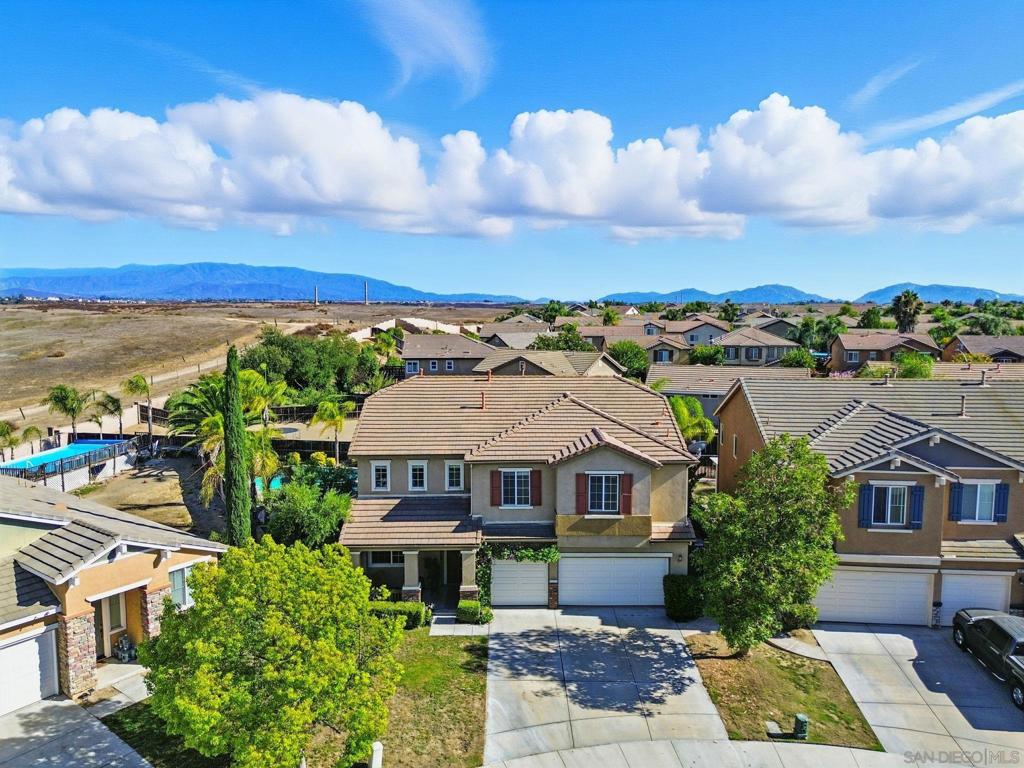 38200 Camarada Ln