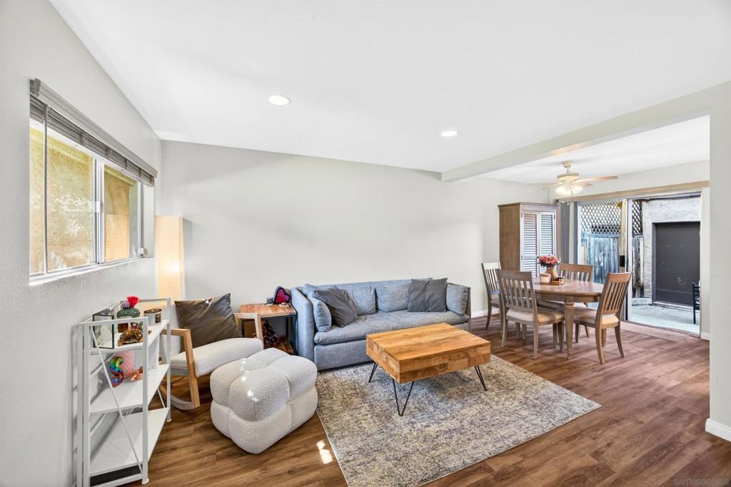 736 N N Mollison Ave D