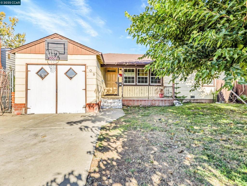 Photo of 108 Revere St St, Vallejo, CA 94591 (MLS # 41117017)
