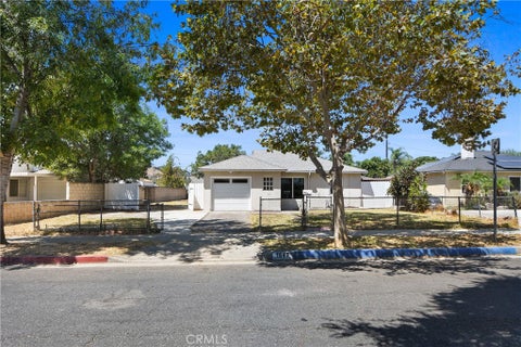 Photo of 1647 S Huntington Street, Pomona, CA 91766 (MLS # TR26187930)