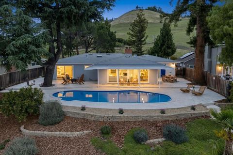 Photo of 10151 Miguelito Road, San Jose, CA 95127 (MLS # ML82046585)