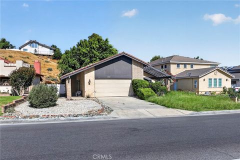 Photo of 13010 Spring Valley Parkway Pkwy, Victorville, CA 92395 (MLS # OC26109753)