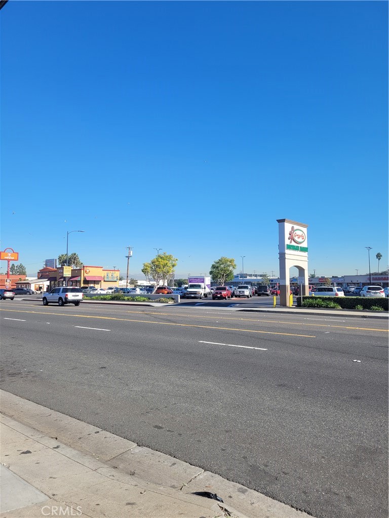 14425 Prairie Avenue