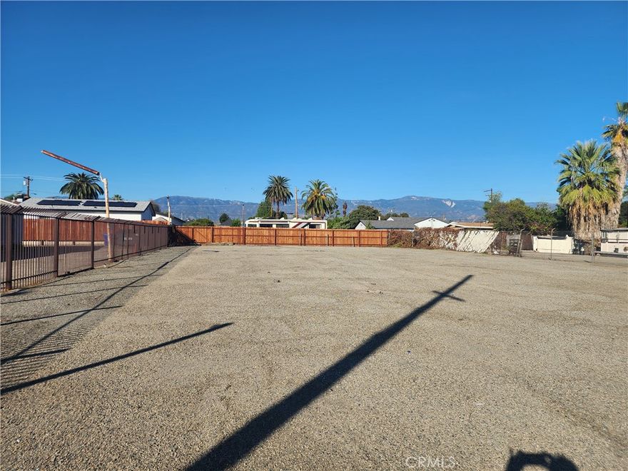 Prime Commercial Corner Lots in San Bernardino – Development Opportunity!
Three contiguous parcels totaling 22,545 sq ft for sale, located on a high-traffic corner at the intersection of W 5th Street and N J Street, just minutes from the 215 Freeway. Excellent visibility and easy access.
Zoned for commercial use, these flat lots are ideal for building a gas station, convenience store, retail center, restaurant, or other high-traffic business. The lots are level and construction-ready. AP NUMBERS: 0138-132-19 0000, 0138-132-18-0000, 0138-132-17-0000
Strategically located near downtown San Bernardino, Metro stations, and surrounded by established businesses. Utility connections (including water) are available, with connection costs to be verified by the buyer (all zoning, usage rules with the city.