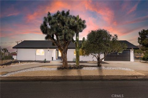 Photo of 7495 Balsa Avenue, Yucca Valley, CA 92284 (MLS # PW25127042) Photo of 7495 Balsa Avenue, Yucca Valley, CA 92284 (MLS # PW25127042)