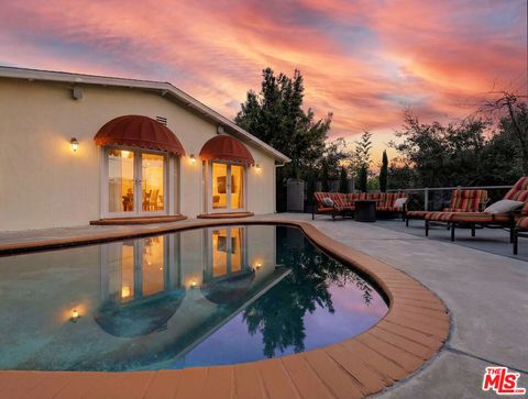 Photo of 7796 Skyhill Drive, Los Angeles, CA 90068 (MLS # 26654641)