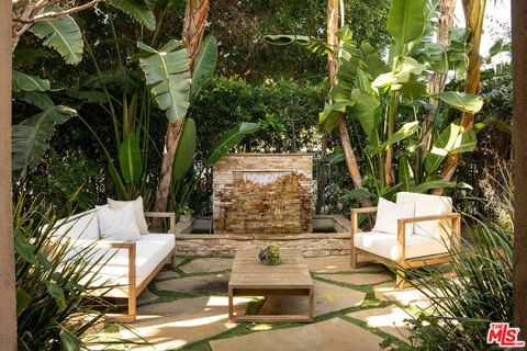 Photo of 1518 N Stanley Avenue, Los Angeles, CA 90046 (MLS # 26634387)