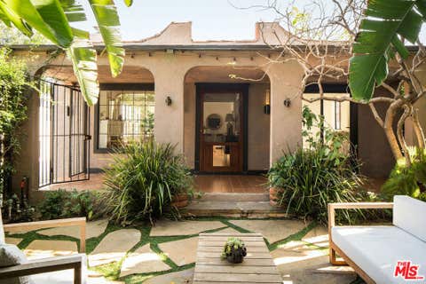 Photo of 1518 N Stanley Avenue, Los Angeles, CA 90046 (MLS # 26634387)