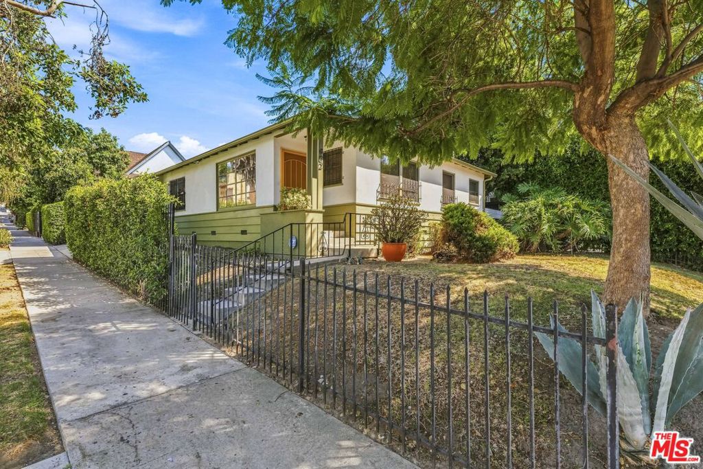 402 S Coronado Street, Los Angeles CA 90057
