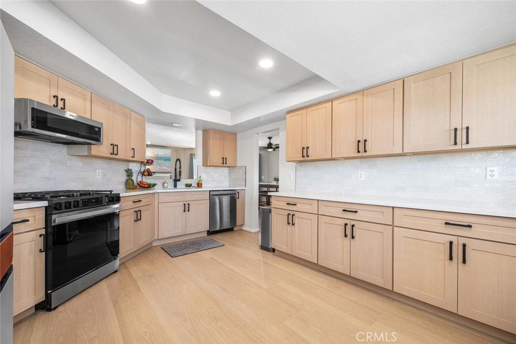 Photo of 1425 E 2nd Street #301, Long Beach, CA 90802 (MLS # PW26062103)