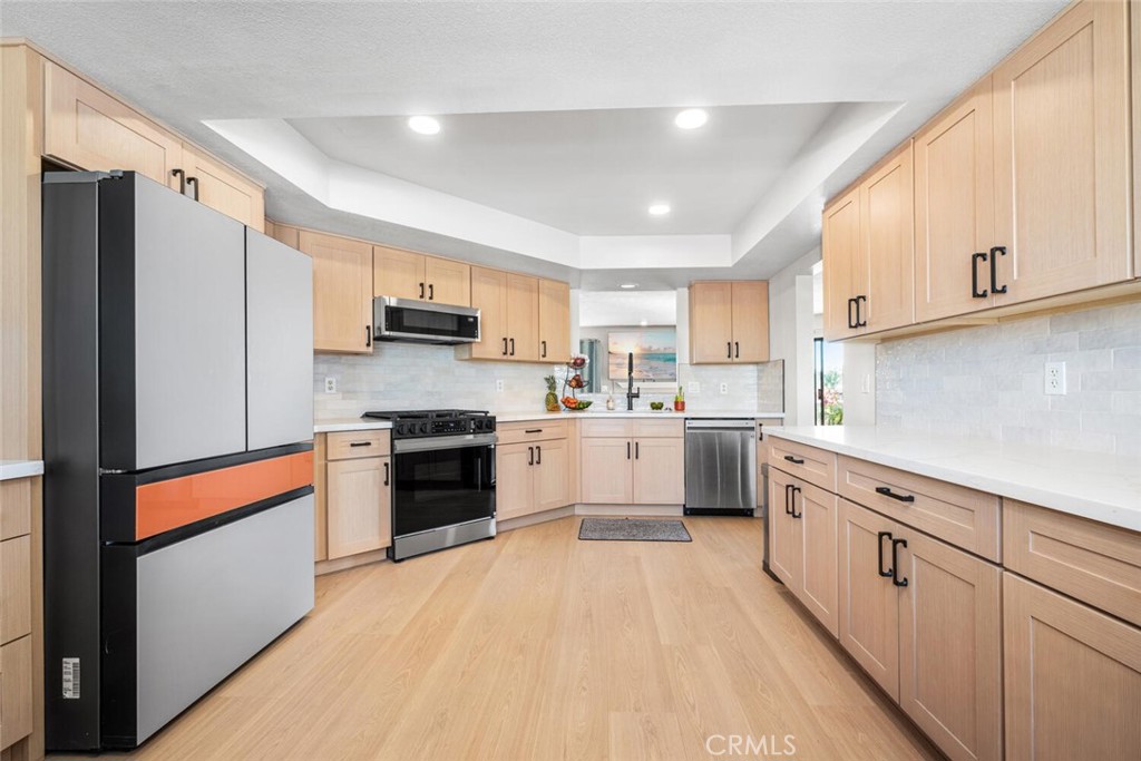 1425 E 2nd Street 301