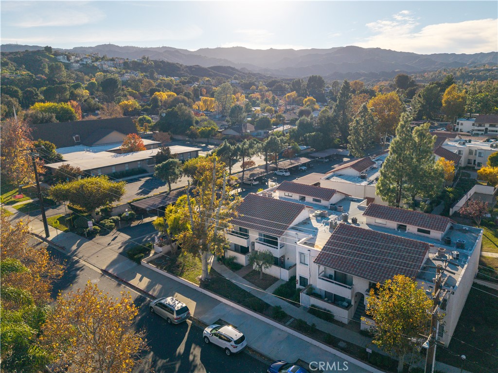 Peachland Condos (PCHC) - Residential