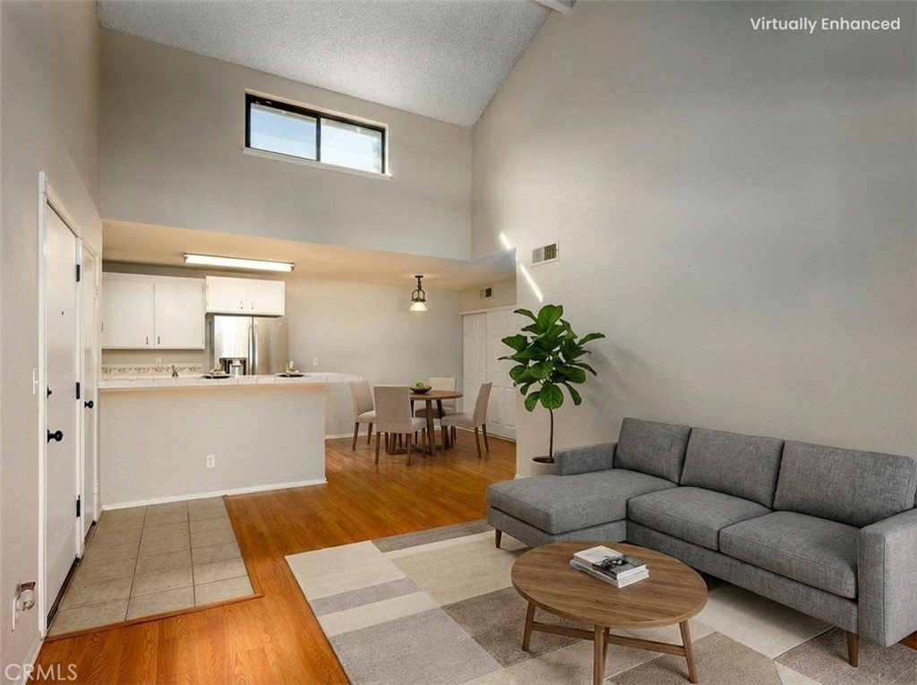 Peachland Condos (PCHC) - Residential