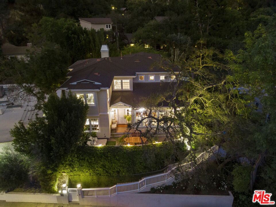 2210 Beverly Glen Place