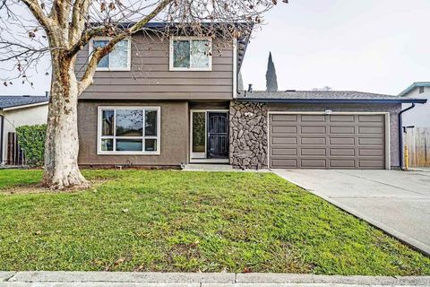 617 Skylark Dr Suisun City CA 94585