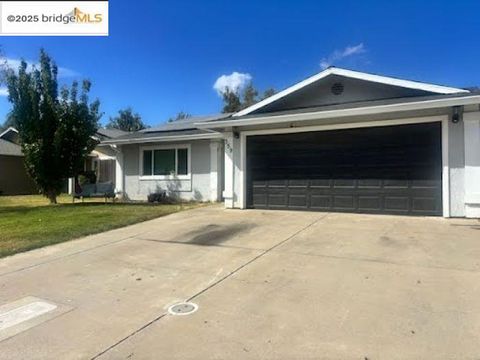 Photo of 359 Pecan Dr Dr, Ripon, CA 95366 (MLS # 41114160)