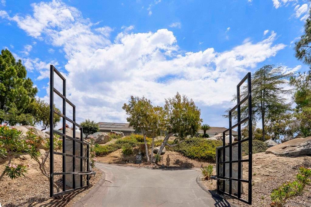28455 Meadow Mesa