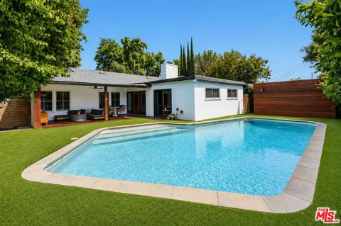 5245 Ventura Canyon Avenue, Van Nuys, CA 91401 - MLS#: 26828189