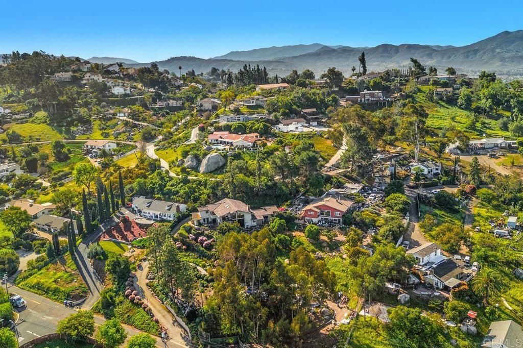 1605 Vista Del Valle