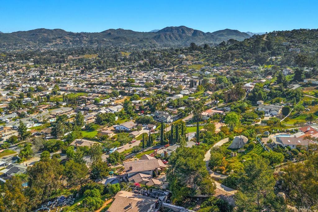 1605 Vista Del Valle