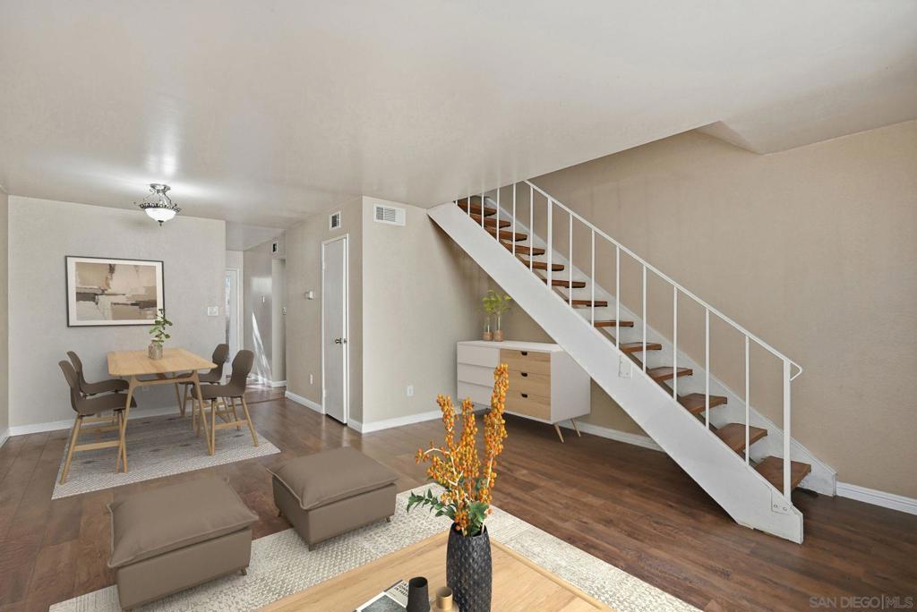 606 S S Mollison Ave A