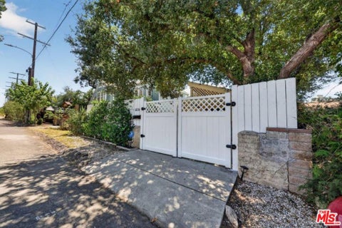 Photo of 6838 Haywood Street, Los Angeles, CA 91042 (MLS # 26875183)