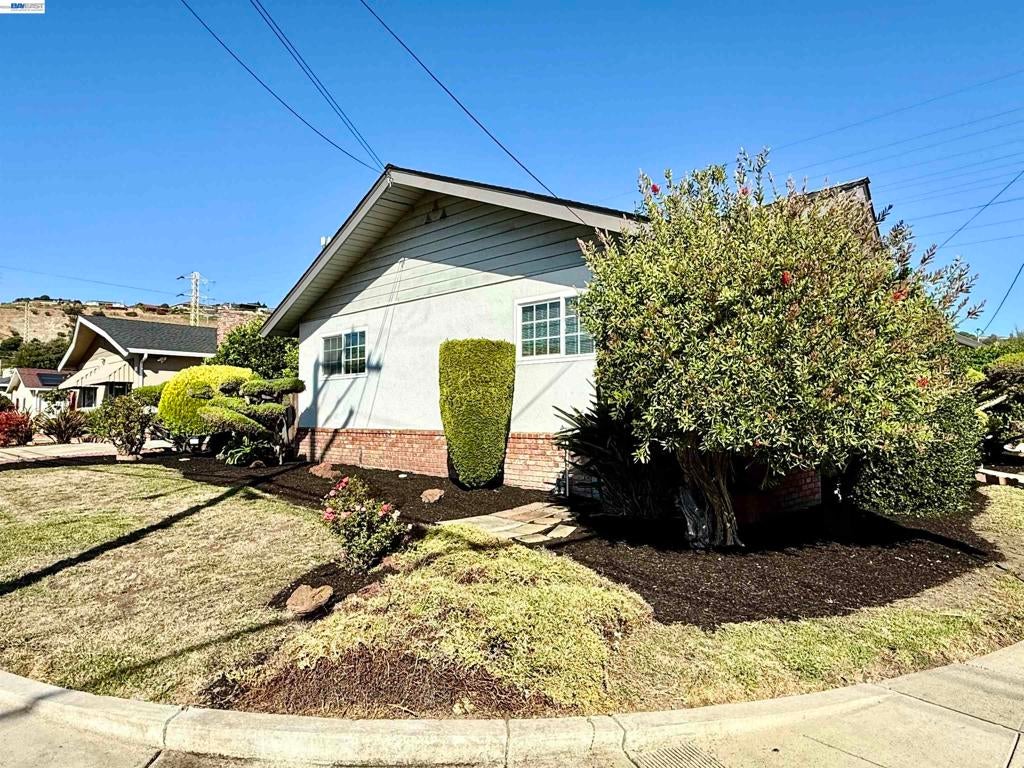 950 Fulton Ave AVE, San Leandro CA 94577