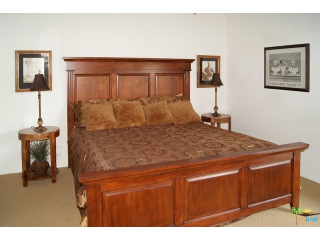 Movie Colony East - Residential