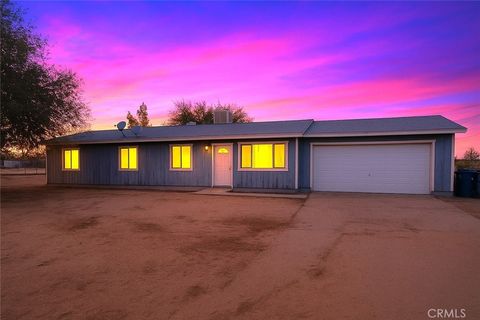 Photo of 14420 Dos Palmas Road, Victorville, CA 92392 (MLS # HD25226773)