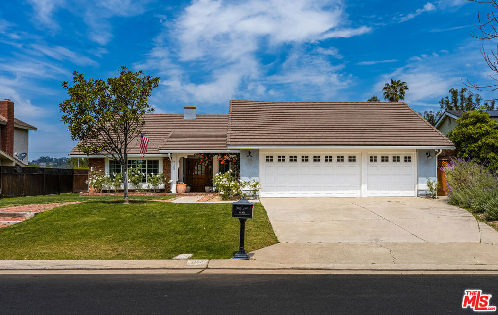 7123 E Grovewood Lane