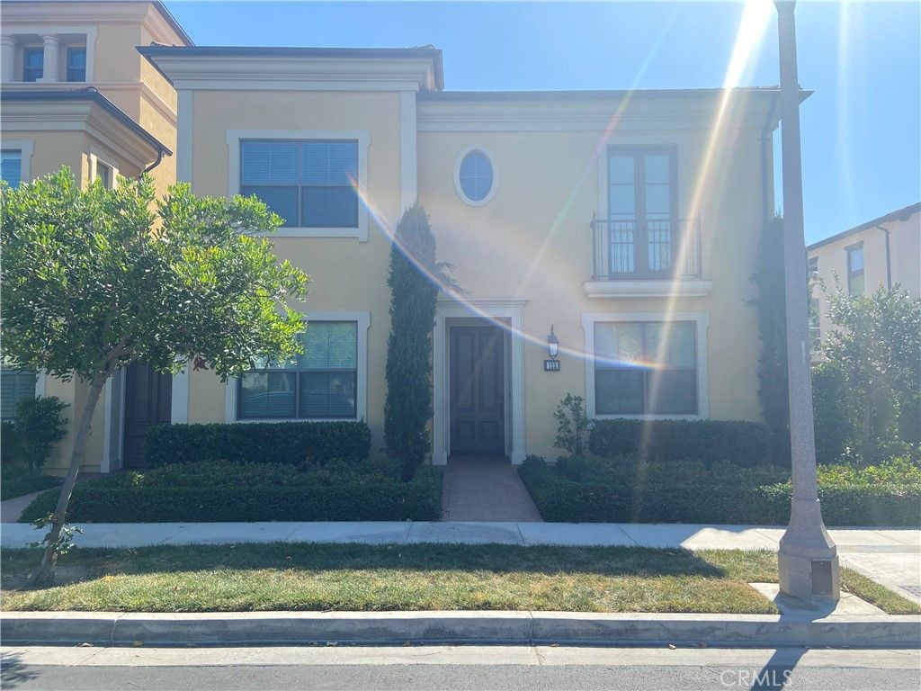 Photo of 122 Crescent Moon, Irvine, CA 92602 (MLS # TR26093656)