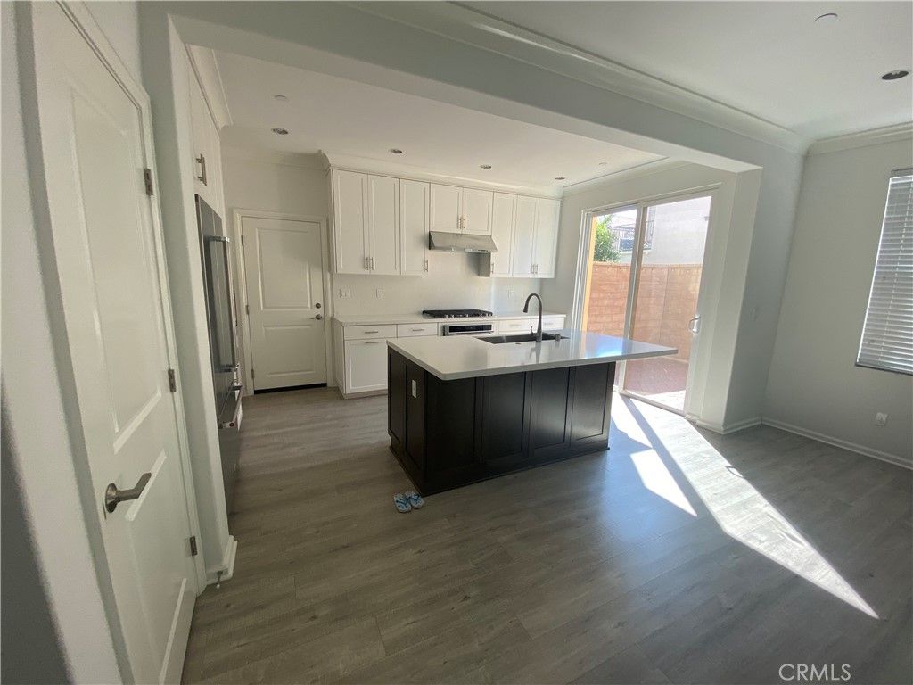 Photo of 122 Crescent Moon, Irvine, CA 92602 (MLS # TR26093656)
