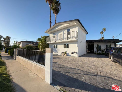 Photo of 20245 Gifford Street, Winnetka, CA 91306 (MLS # 26103193)