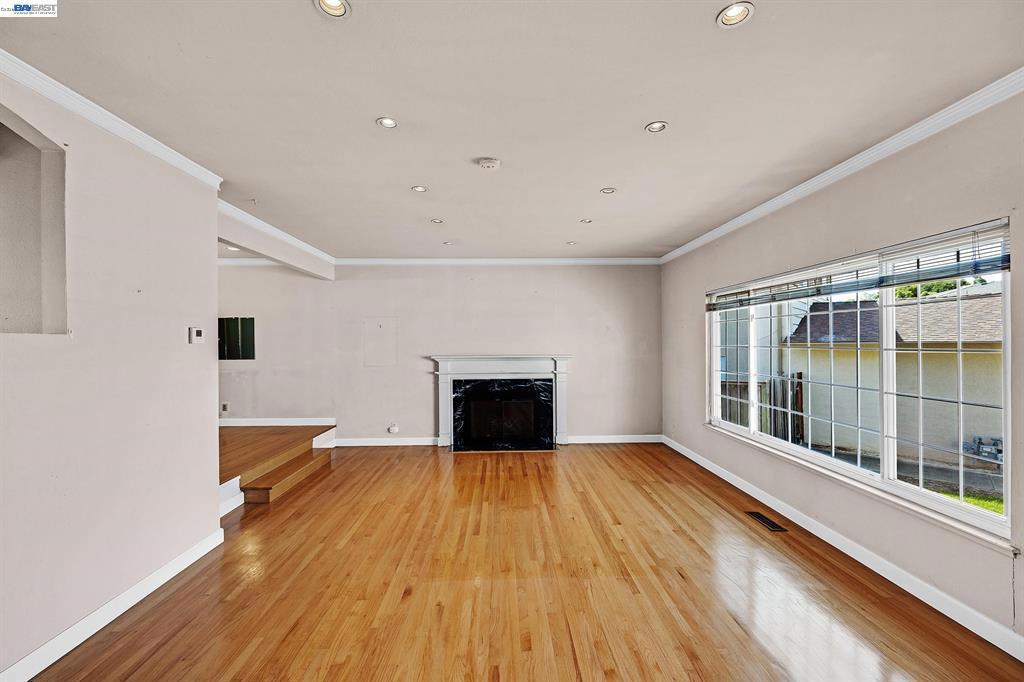 35924 Nicolet Court