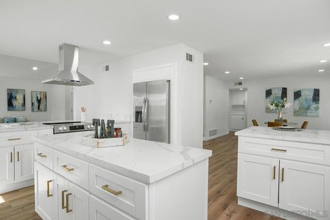 4566 Hancock Cir Oceanside CA 92056